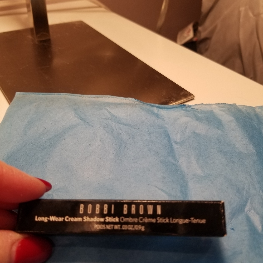 5/$20 Item - NIB - Bobby Brown Liquid Eyeshadow